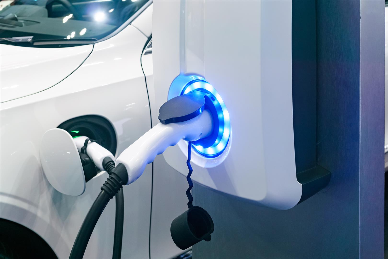Electric Car Auto Repair: What to Know About the Changing Auto Industry